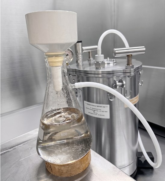 Vacuum filtration setup used in acid oxidation of carbon fillers